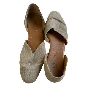 Unisa Flats Womens 9 AA Cream Tan Closed Round Toe Slip On D'Orsay Slip On